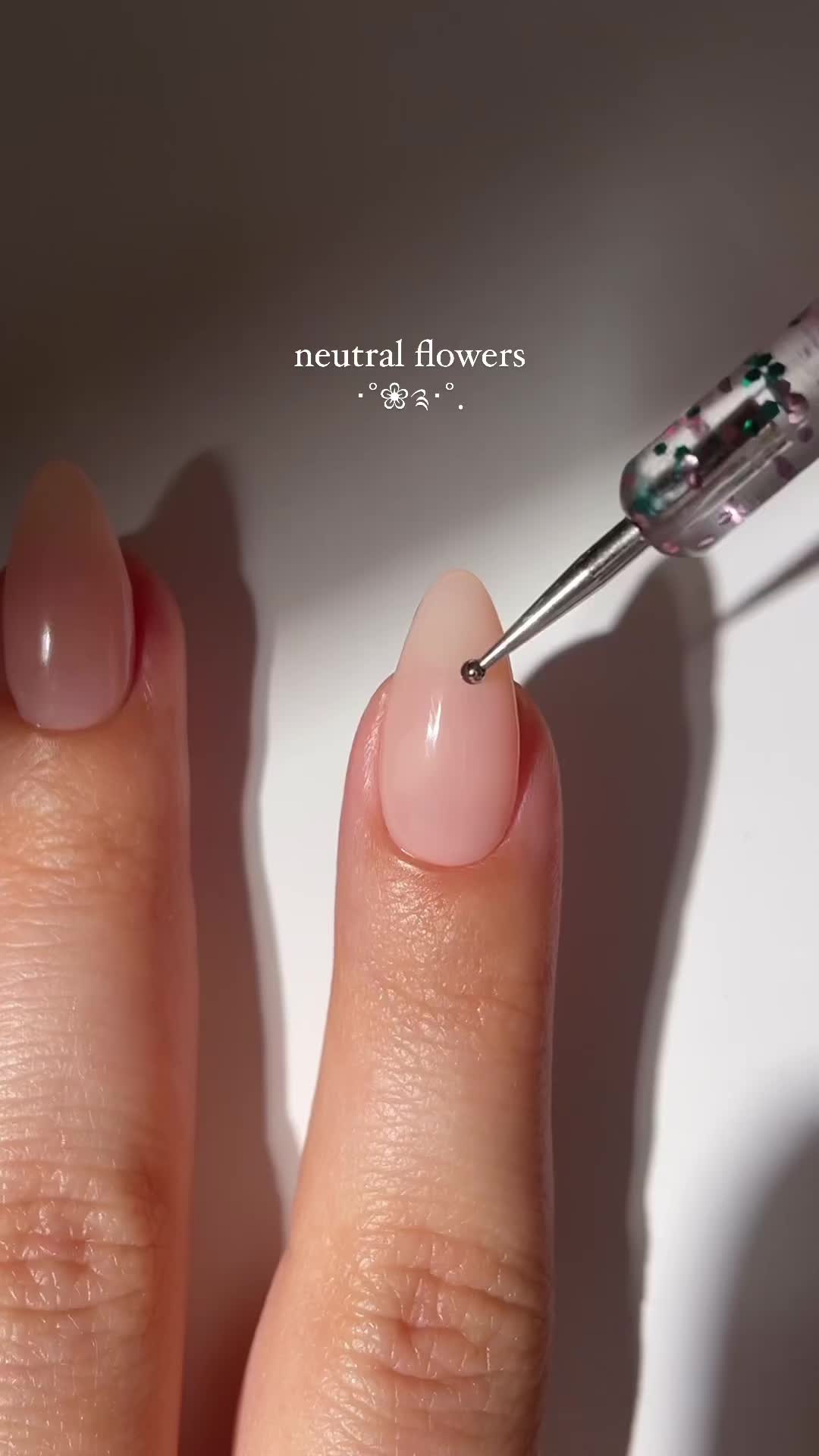 13 Oval Nails Ideas